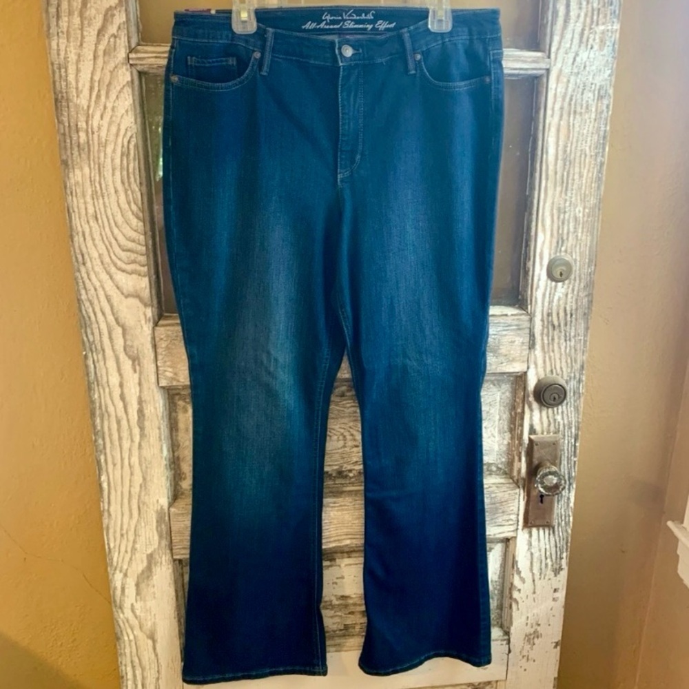 Gloria Vanderbilt All-Around Slimming Effect Bootcut Jeans